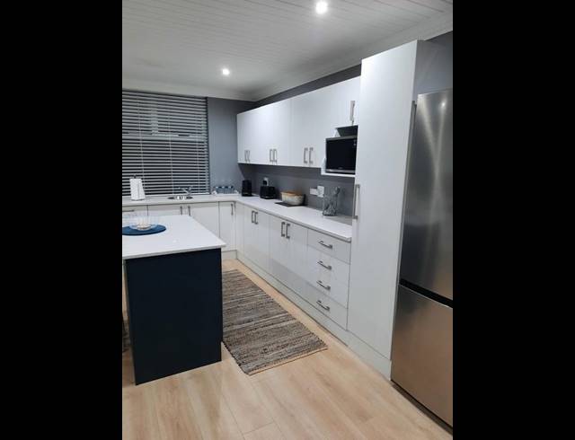 1 BEDROOM PROPERTY TO RENT IN DANA BAY